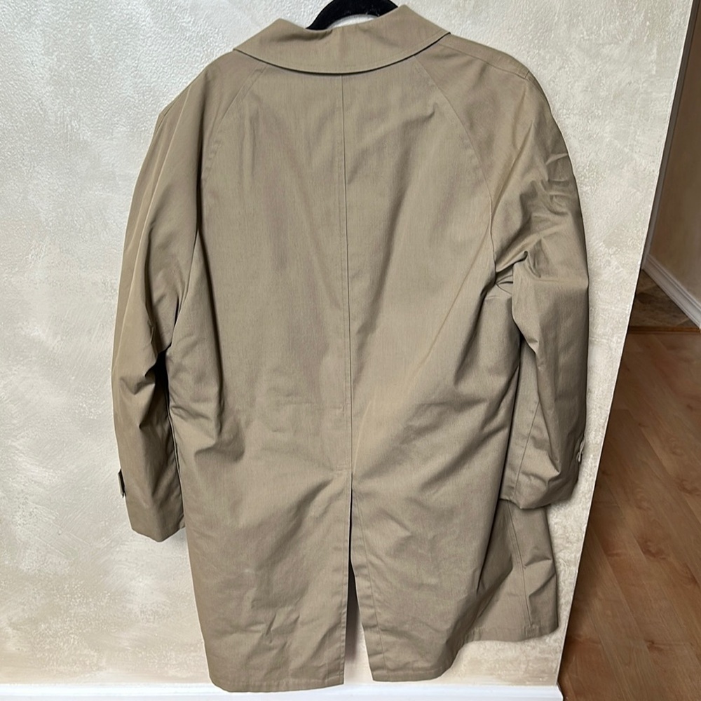 Vintage London Fog Men's Tan Trench Coat with faux fur lining - Picture 6 of 10
